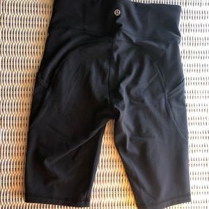 Lululemon Invigorate High-Rise Short 10”